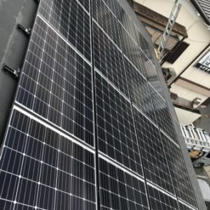 H様邸【太陽光発電連携型蓄電システム・太陽光パネル洗浄防汚コーティング】